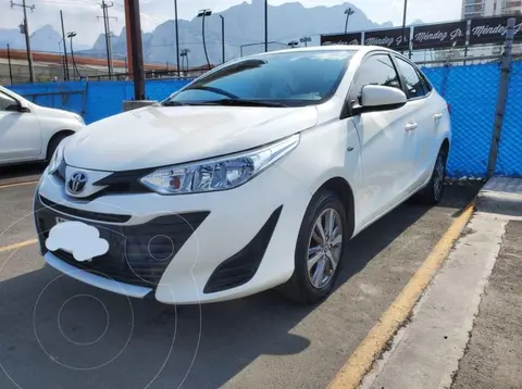 Toyota Yaris 5P 1.5L Core Aut usado (2018) color Blanco precio $180,000