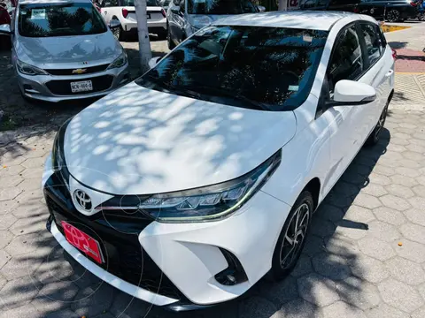 Toyota Yaris 5P 1.5L S Aut usado (2021) color Blanco precio $267,000