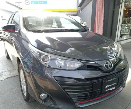 Toyota Yaris 5P 1.5L S Aut usado (2020) color Gris financiado en mensualidades(enganche $51,840 mensualidades desde $5,988)