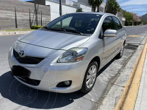 Toyota Yaris 5P 1.5L Premium Aut usado (2015) color Plata precio $189,000