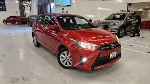 Toyota Yaris 5P 1.5L S Aut usado (2017) color Naranja precio $220,900