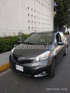 foto Toyota Yaris 5P 1.5L Premium Aut usado (2012) color Gris precio $120,000