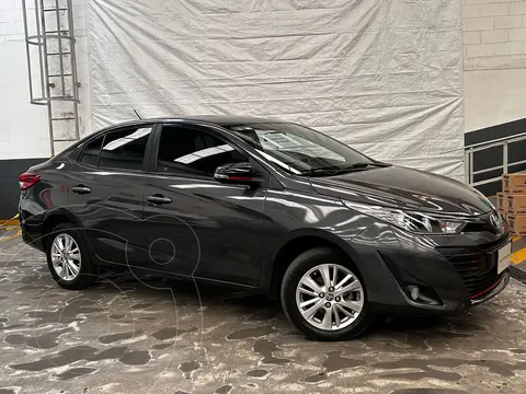 Toyota Yaris 5P 1.5L S usado (2019) color Gris precio $250,000