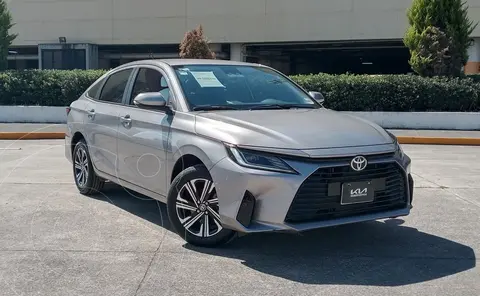 Toyota Yaris S Aut usado (2024) color Gris precio $349,800