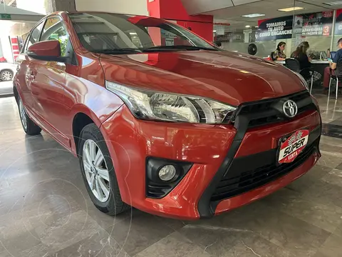 Toyota Yaris 5P 1.5L S Aut usado (2017) color Naranja precio $239,000