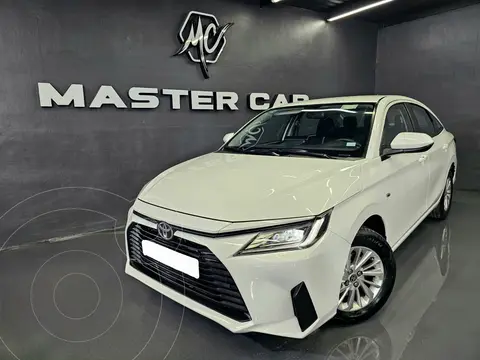 Toyota Yaris Base Aut usado (2024) color Blanco precio $319,000
