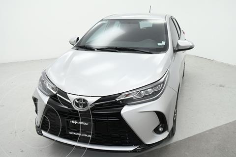 Toyota Yaris 5P 1.5L S usado (2021) color Plata Dorado precio $319,400