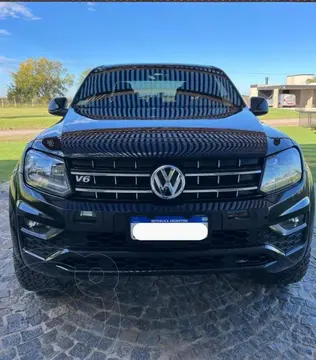 Volkswagen Amarok DC 4x2 Trendline usado (2022) color Negro Profundo financiado en cuotas(anticipo $9.000.000)