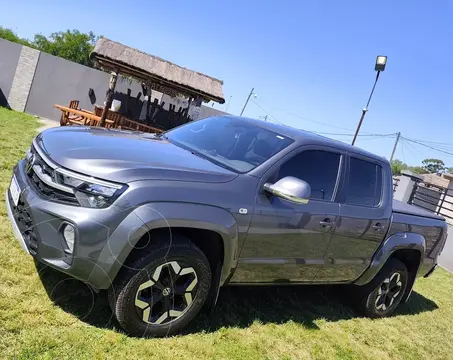Volkswagen Amarok DC 4x4 Highline Aut usado (2024) color Gris financiado en cuotas(anticipo $6.509.999)