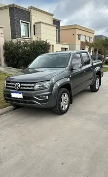 foto Volkswagen Amarok DC 4x2 Trendline usado (2022) color Gris Oscuro precio $15.000.000