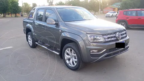 Volkswagen Amarok DC 4x4 Highline V6 Aut 258Cv usado (2024) color Gris precio $60.000.000