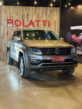 Volkswagen Amarok AMAROK 20TD 4X2 DC COM 180HP   L17 usado (2017) color Dorado Oscuro precio $30.000.000