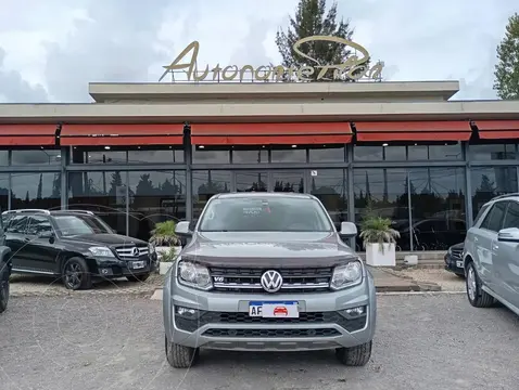 Volkswagen Amarok Amarok 30Td 4X4 Dc At 258HP Comfortline usado (2023) color Gris precio u$s36.000