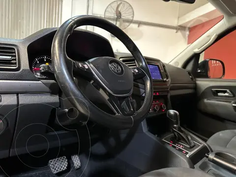 Volkswagen Amarok AMAROK 30TD 4X4 DC AT 224HP COMFOR usado (2018) color Negro precio $32.000.000