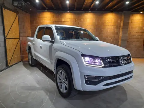 Volkswagen Amarok DC 4x2 Highline Pack (180Cv) Cuero usado (2016) color Blanco Cristal precio $30.000.000