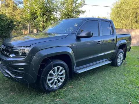 Volkswagen Amarok DC 4x2 Comfortline usado (2022) color Gris Oscuro precio $15.000.000