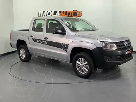 foto Volkswagen Amarok AMAROK 20TD 4X2 DC COM 180HP   L17 usado (2020) color Gris precio $18.500.000