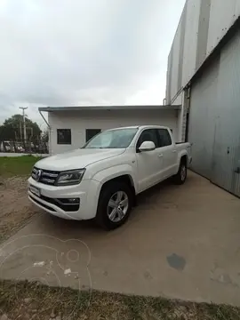 Volkswagen Amarok AMAROK 20TD 4X4 DC HIG.180HP A L17 usado (2017) color Blanco precio $33.500.000
