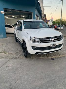 foto Volkswagen Amarok DC 4x2 Dark Label usado (2016) color Blanco Cristal precio $4.800.000