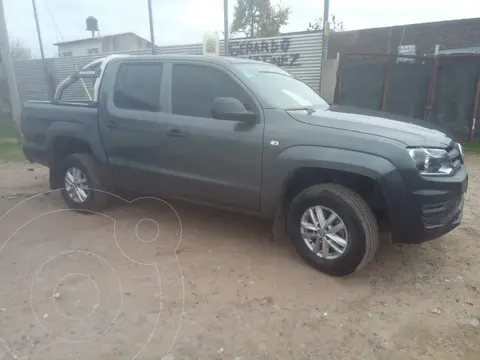 Volkswagen Amarok SC 4x2 Trendline usado (2022) color Gris Oscuro financiado en cuotas(anticipo $3.000.000)