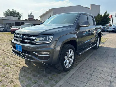Volkswagen Amarok Highline V6 usado (2023) color Gris precio $600,000