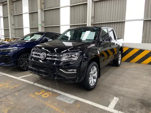 Volkswagen Amarok Highline V6 usado (2023) color Negro Perla financiado en mensualidades(enganche $202,500 mensualidades desde $16,625)