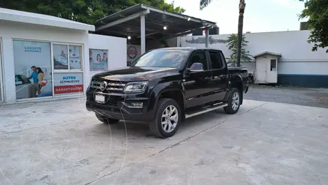 Volkswagen Amarok Highline V6 usado (2021) color Negro financiado en mensualidades(enganche $81,462 mensualidades desde $15,155)