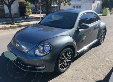 Volkswagen Beetle 1.4 TSI Design usado (2015) color Gris Platina precio u$s18.000