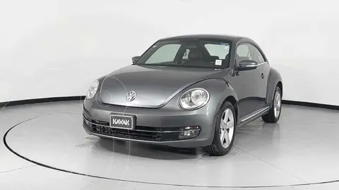 Volkswagen Beetle Sport usado (2014) color Gris precio $240,999