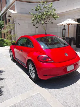 Volkswagen Beetle 1.4L TSI Design usado (2017) color Rojo precio u$s17,900