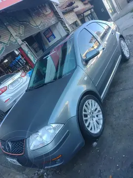 Volkswagen Bora 1.8 T Highline usado (2013) color Gris precio u$s12.500
