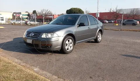 Volkswagen Bora 1.9 TDi Trendline usado (2008) color Gris Platinium precio u$s7.950