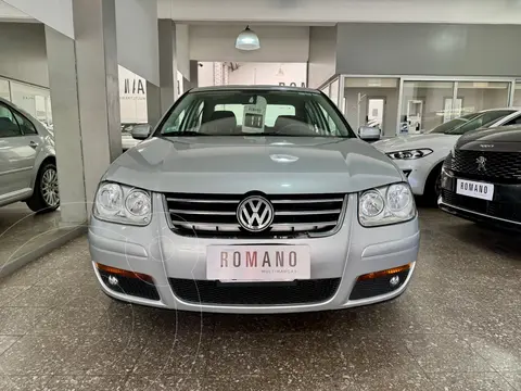 Volkswagen Bora 1.8 T Highline usado (2011) color Gris Platinium precio $13.000.000