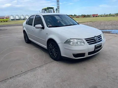 Volkswagen Bora 1.8 T Highline usado (2011) color Blanco precio $13.500.000