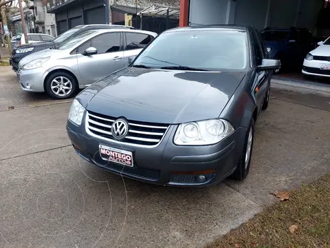 Volkswagen Bora 2.0 Trendline usado (2010) color Gris Platinium precio $9.900.000