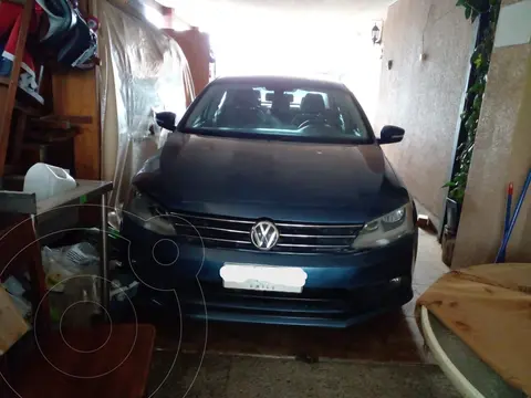Volkswagen Bora  2.0L TDI Highline usado (2017) color Azul precio $13.000.000