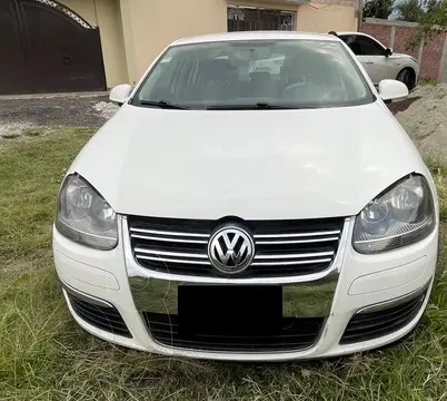 Volkswagen Bora 2.5L Style usado (2010) color Blanco precio $90,000