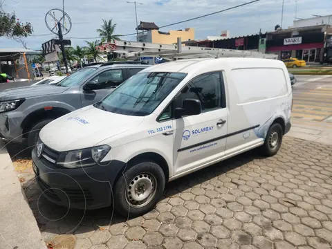 Volkswagen Caddy Maxi TDI A/A usado (2019) color Blanco precio $230,000