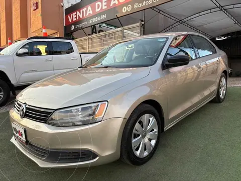 Volkswagen Clasico CL usado (2014) color Dorado precio $159,999