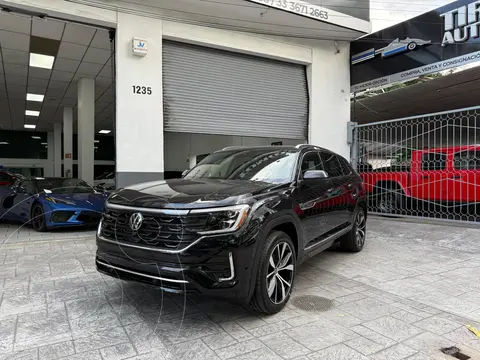 foto Volkswagen Cross Sport R-Line usado (2024) color Negro precio $1,048,000