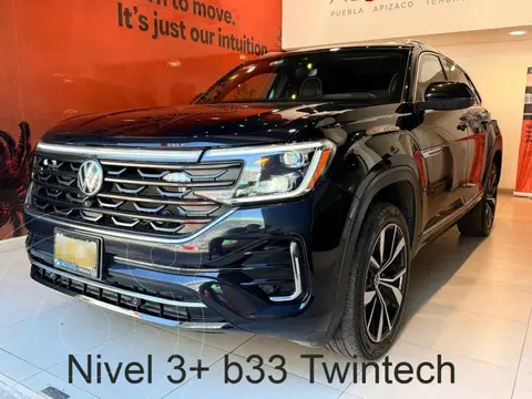 Volkswagen Cross Sport R-Line usado (2024) color Negro financiado en mensualidades(enganche $457,800 mensualidades desde $35,022)