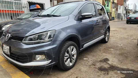 Volkswagen Crossfox 1.6L Highline usado (2017) color Gris Platino precio u$s10,300