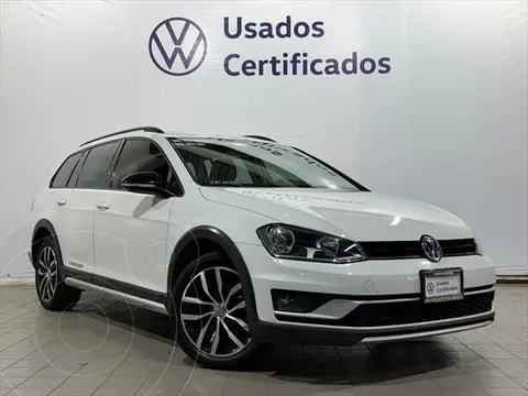 Volkswagen CrossGolf 1.4L usado (2017) color Blanco precio $289,000