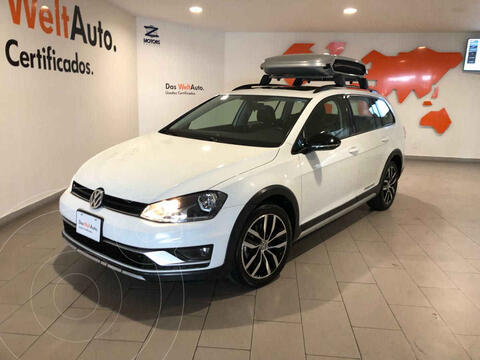 Volkswagen CrossGolf 1.4L usado (2017) color Blanco financiado en mensualidades(enganche $84,625 mensualidades desde $8,271)