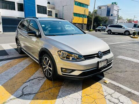 Volkswagen CrossGolf 1.4L usado (2017) color Plata financiado en mensualidades(enganche $55,980 mensualidades desde $7,422)
