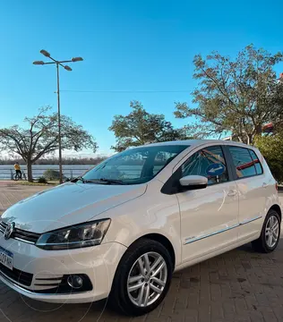 Volkswagen Fox 5P Highline usado (2017) color Blanco precio $16.000.000