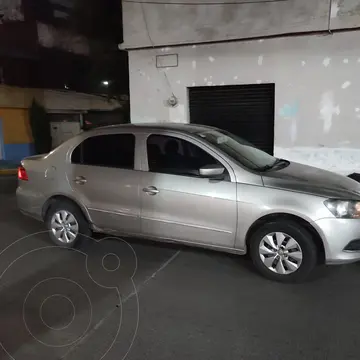 Volkswagen Gol Sedan 1.6L usado (2014) color Gris precio $110,000
