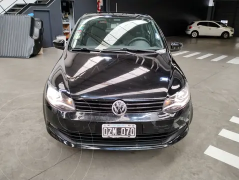 Volkswagen Gol Trend 5P Pack III usado (2015) color Negro precio $9.600.000