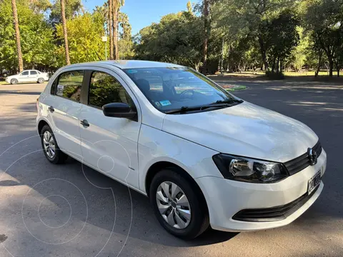 Volkswagen Gol Trend 5P Pack II usado (2013) color Blanco precio $11.500.000