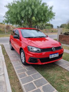 Volkswagen Gol Trend 3P Serie usado (2017) color Rojo Flash precio $2.500.000